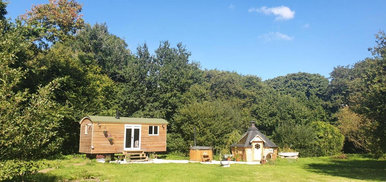 Gillan Creek Retreat Hotell Helston Exteriör bild